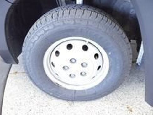 Used 2023 RAM ProMaster 2500 FWD image 9