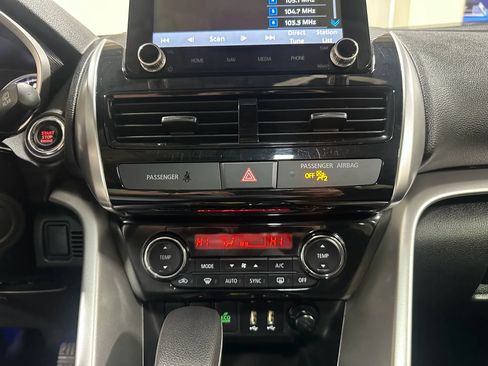 Used 2022 Mitsubishi Eclipse Cross SE image 38