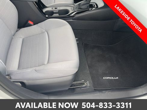 Certified 2025 Toyota Corolla SE FWD image 18