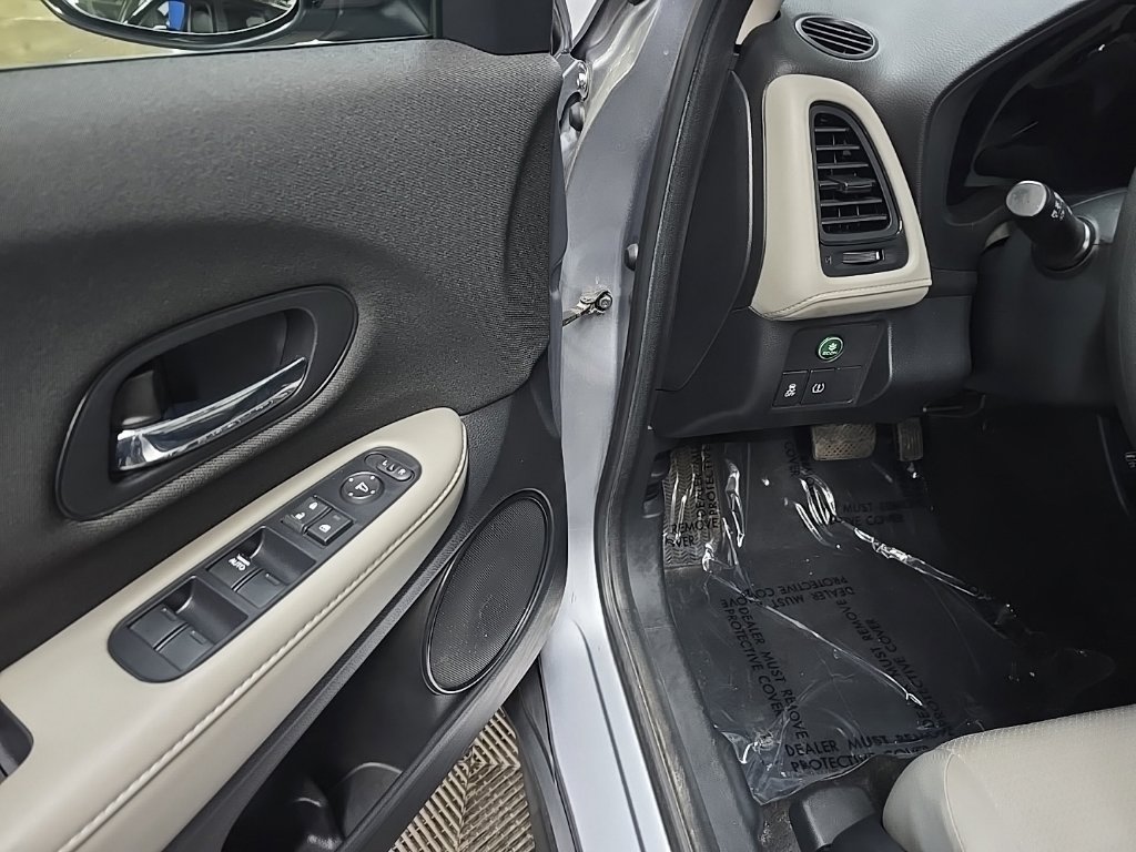 Used 2022 Honda HR-V LX image 27