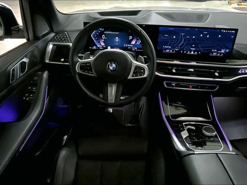 Used 2025 BMW X5 xDrive40i image 5