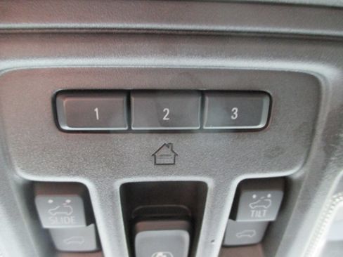 Used 2023 Chevrolet Silverado 1500 ZR2 w/ Technology Package image 28