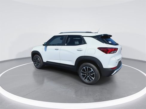 Used 2024 Chevrolet TrailBlazer LT image 6