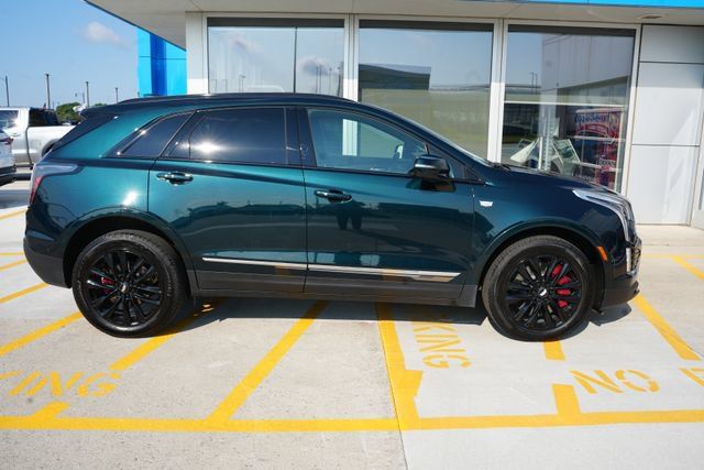 Used 2025 Cadillac XT5 Sportv w/ LPO, Bronce Accent Package AWD/4WD image 32