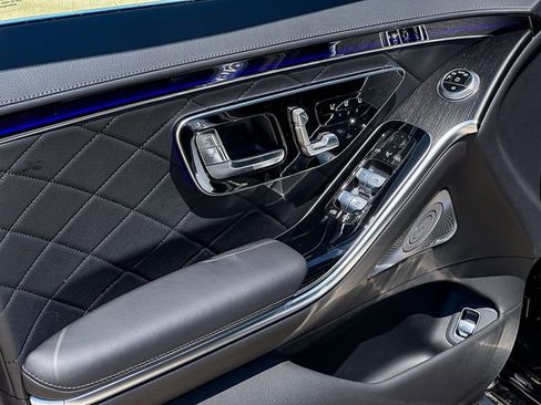 Certified 2025 Mercedes-Benz S 580 4MATIC Sedan image 13