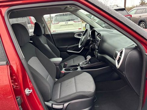Certified 2022 Kia Soul LX image 17