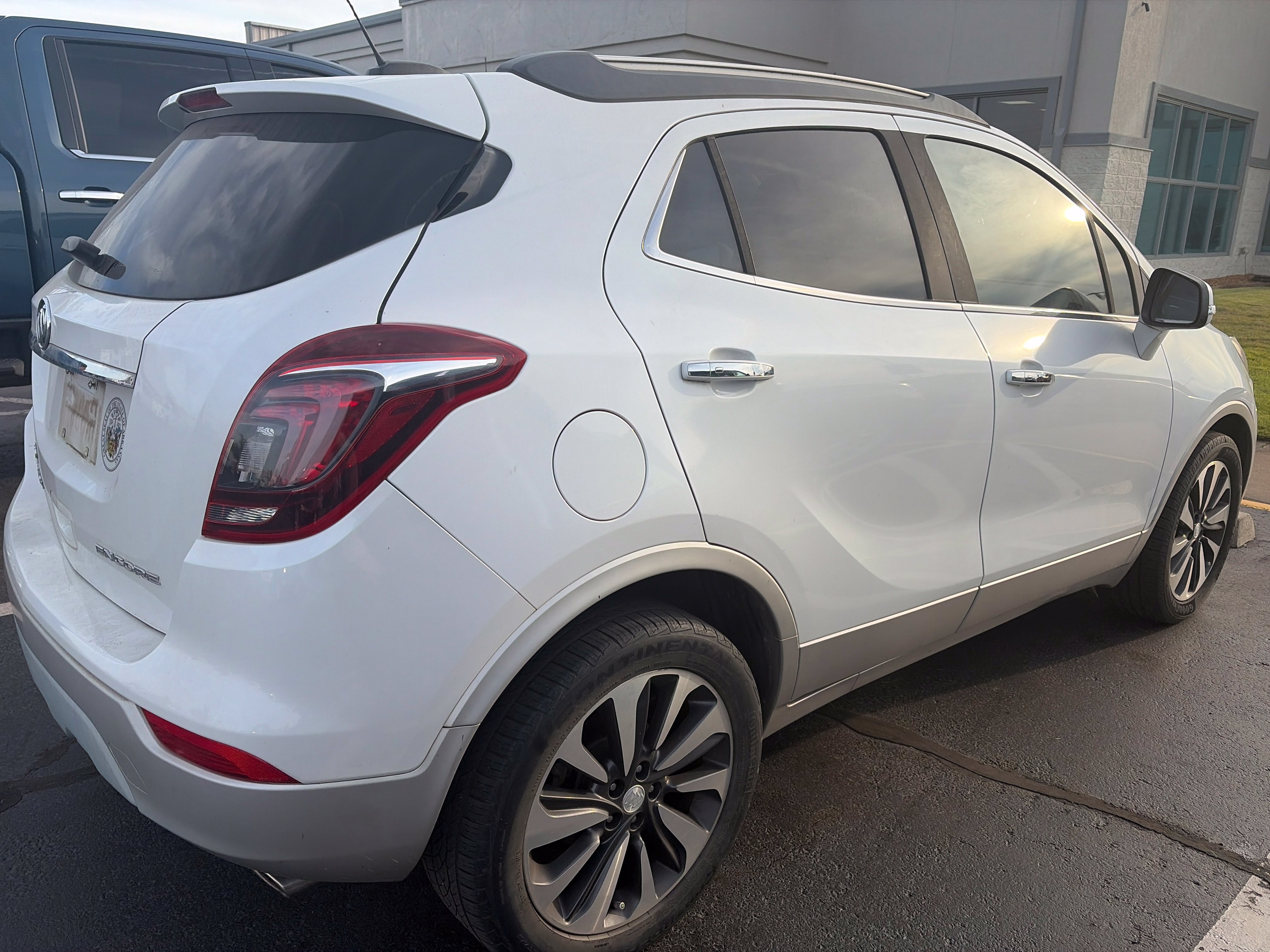 Used 2017 Buick Encore Essence FWD image 4