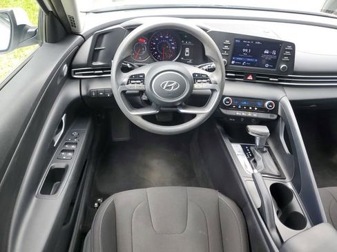Used 2022 Hyundai Elantra SEL w/ Cargo Package FWD image 14