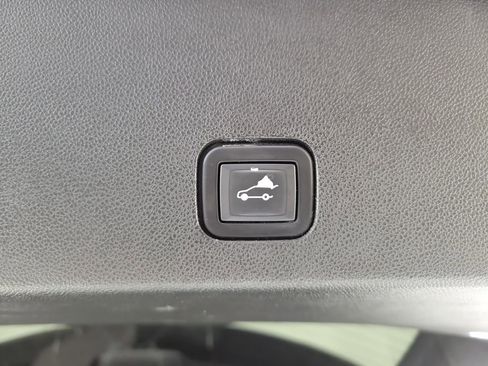 Used 2020 Cadillac XT6 Premium Luxury image 9