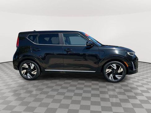 Used 2023 Kia Soul GT-Line w/ GT-Line Technology Package FWD image 2