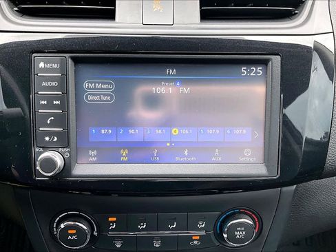 Used 2019 Nissan Sentra S image 30