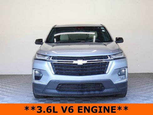 Used 2023 Chevrolet Traverse LS FWD image 4