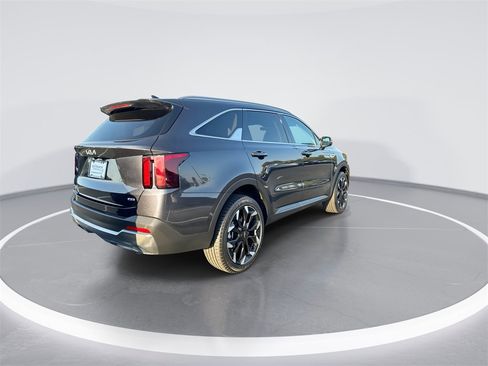 Used 2025 Kia Sorento EX image 8
