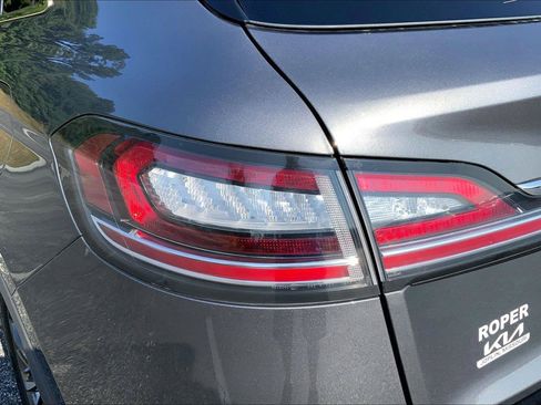 Used 2023 Lincoln Nautilus Reserve AWD/4WD image 26