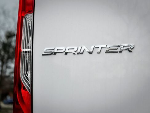 Used 2026 Mercedes-Benz Sprinter 2500 image 9