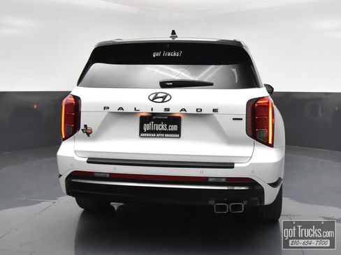 Used 2025 Hyundai Palisade Calligraphy image 6