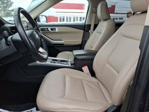 Certified 2023 Ford Explorer XLT w/ Equipment Group 202A image 16