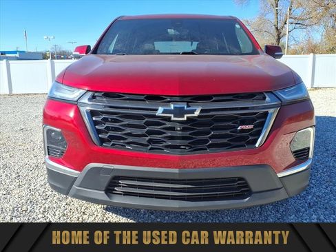 Used 2023 Chevrolet Traverse RS image 2