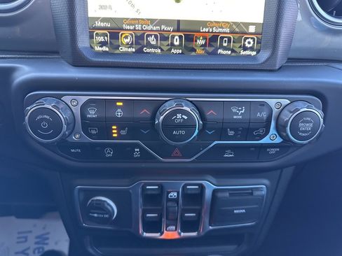 Used 2021 Jeep Wrangler Unlimited Sahara image 71