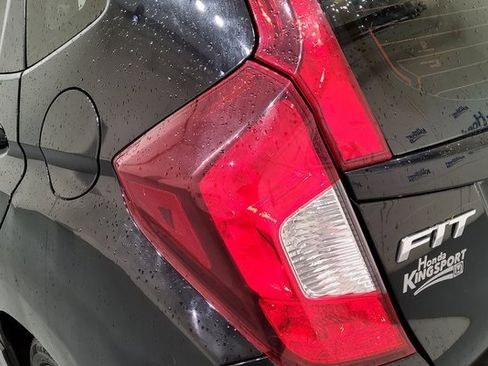 Used 2018 Honda Fit Sport image 12