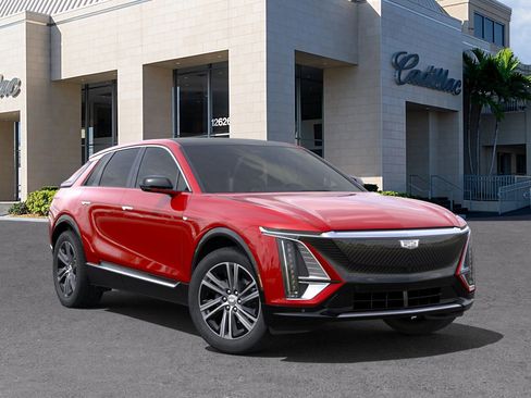 New 2025 Cadillac Lyriq Luxury image 1