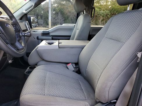 Used 2015 Ford F150 XLT image 17