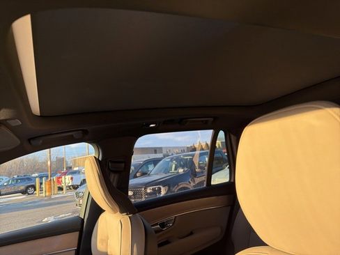 New 2026 Volvo XC90 B6 Plus w/ Protection Package Premier image 14