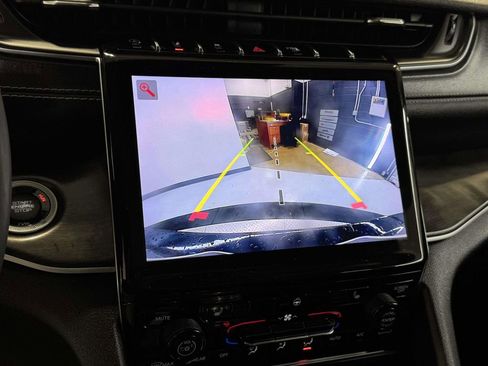 Used 2023 Jeep Grand Cherokee L Limited image 24