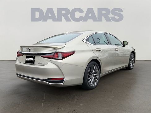 Used 2024 Lexus ES 300h w/ Luxury Package image 6