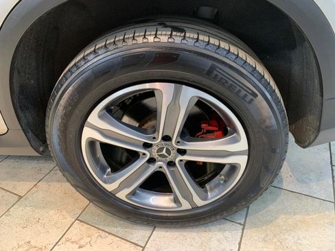 Used 2019 Mercedes-Benz GLC 300 4MATIC image 12