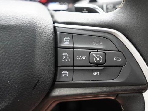 Certified 2024 Jeep Grand Cherokee L Limited w/ Luxury Tech Group II AWD/4WD image 36