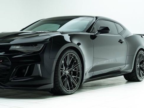 Used 2018 Chevrolet Camaro ZL1 image 9