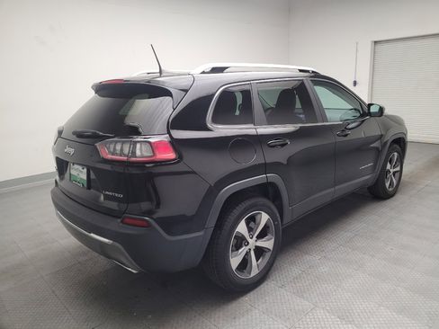 Used 2019 Jeep Cherokee Limited image 9