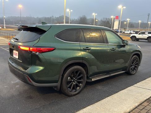 Certified 2023 Toyota Highlander XLE image 5
