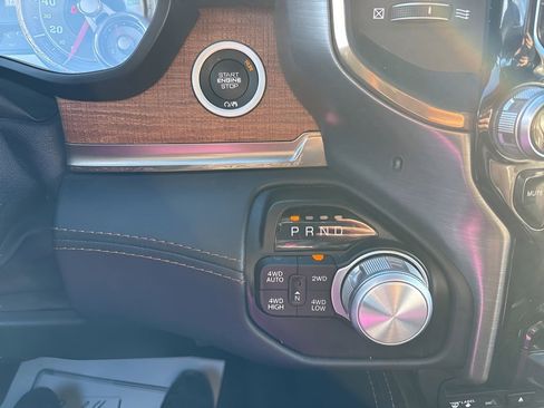 Used 2019 RAM 1500 Limited image 33