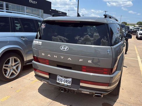 Used 2024 Hyundai Santa Fe Limited FWD image 9