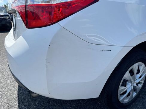 Used 2015 Toyota Corolla L FWD image 32