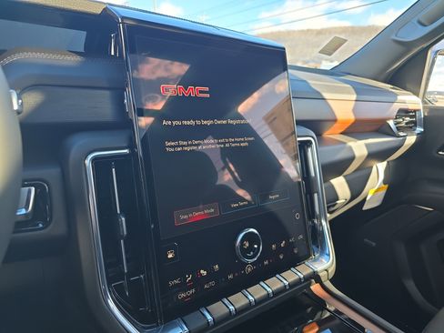 New 2026 GMC Yukon XL Denali w/ Denali Reserve Package image 27