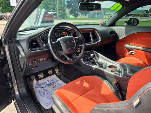Used 2018 Dodge Challenger R/T Scat Pack RWD image 14