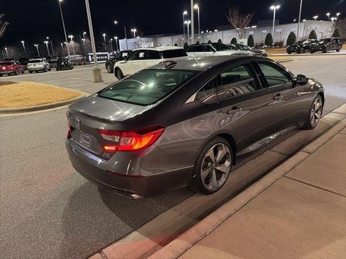 Used 2018 Honda Accord Touring image 12