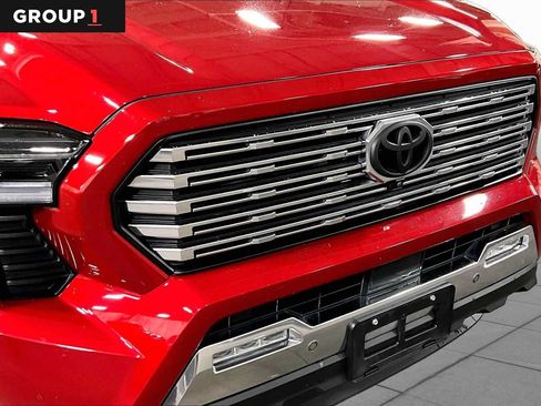 Certified 2025 Toyota Tacoma Limited AWD/4WD image 30