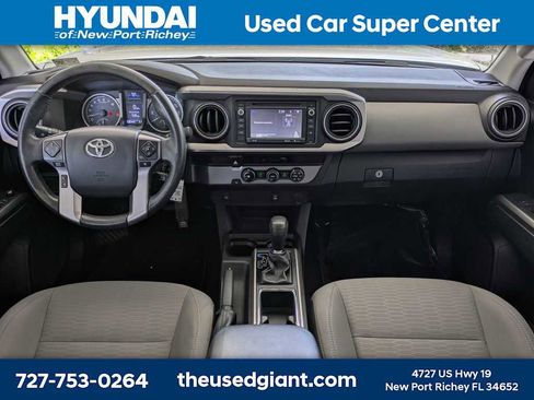 Used 2017 Toyota Tacoma SR5 w/ Tow Package RWD image 17