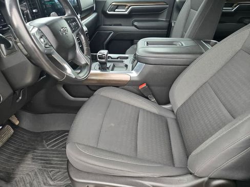 Used 2022 Chevrolet Silverado 1500 LT Trail Boss AWD/4WD image 17