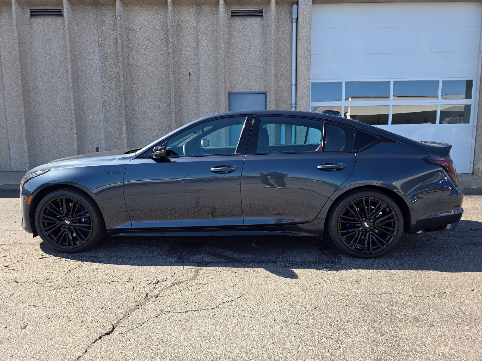Certified 2025 Cadillac CT5 V w/ LPO, ONYX Package AWD/4WD image 5