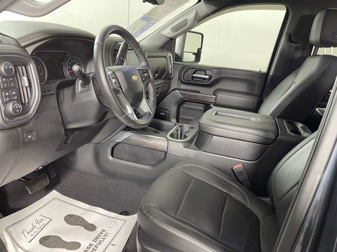 Used 2020 Chevrolet Silverado 2500 LTZ w/ LTZ Plus Package AWD/4WD image 9