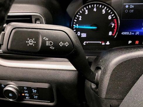 Certified 2021 Ford Explorer XLT w/ Equipment Group 202A image 31