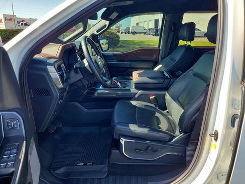 Certified 2022 Ford F150 Lariat w/ Max Trailer Tow Package AWD/4WD image 17