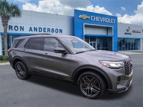 Used 2025 Ford Explorer ST-Line w/ ST-Line Street Pack image 1