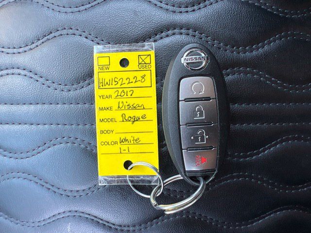 Used 2017 Nissan Rogue SV FWD image 17