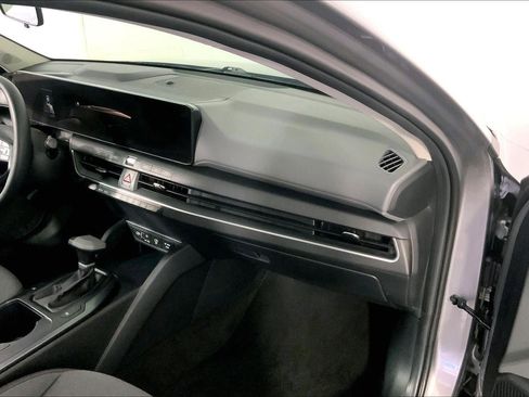 Used 2025 Kia K4 FWD image 16